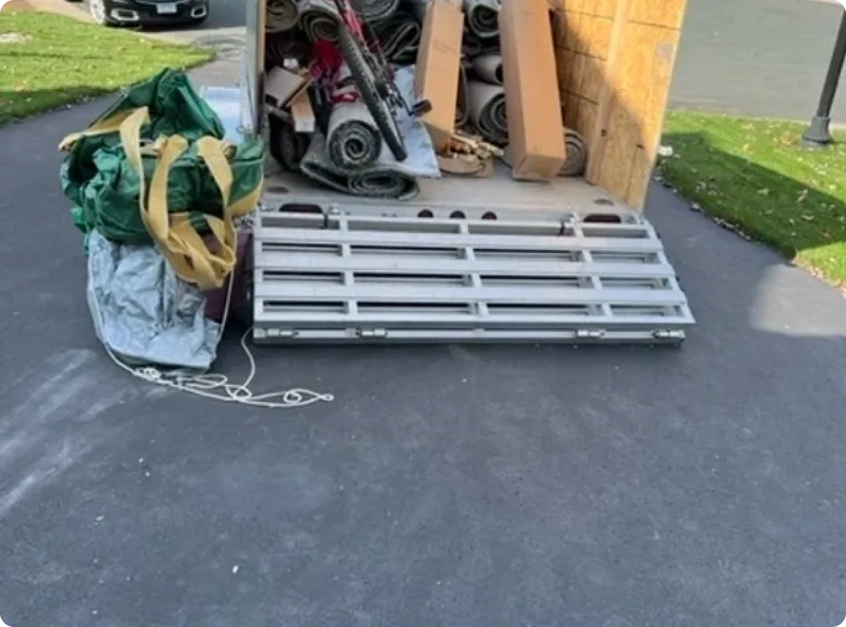 Truck with ramp and equipment